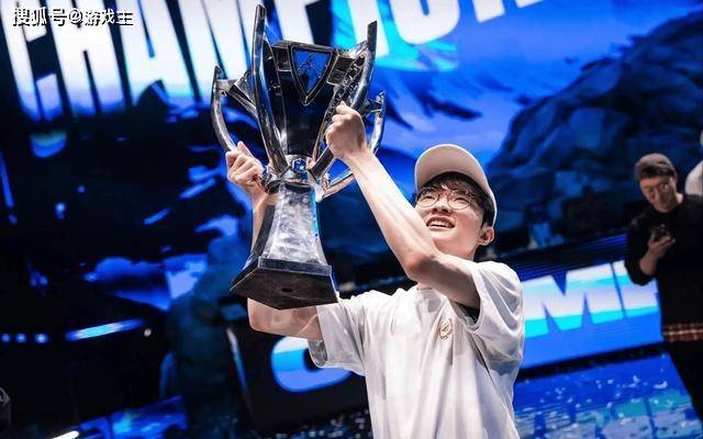 九游首页 - Faker迎来十二赛季高光表现，独行侠球迷沸腾！